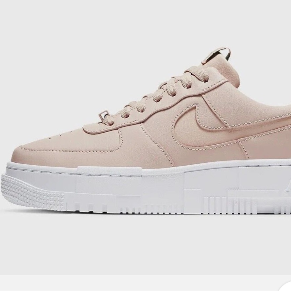 Nike AF1 Pixel